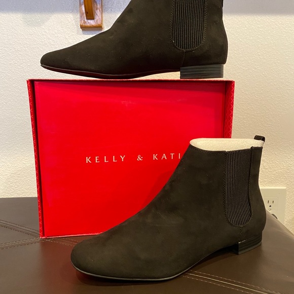Kelly & Katie Shoes - Kelly & Katie Kelin Chelsea Booties Size 11